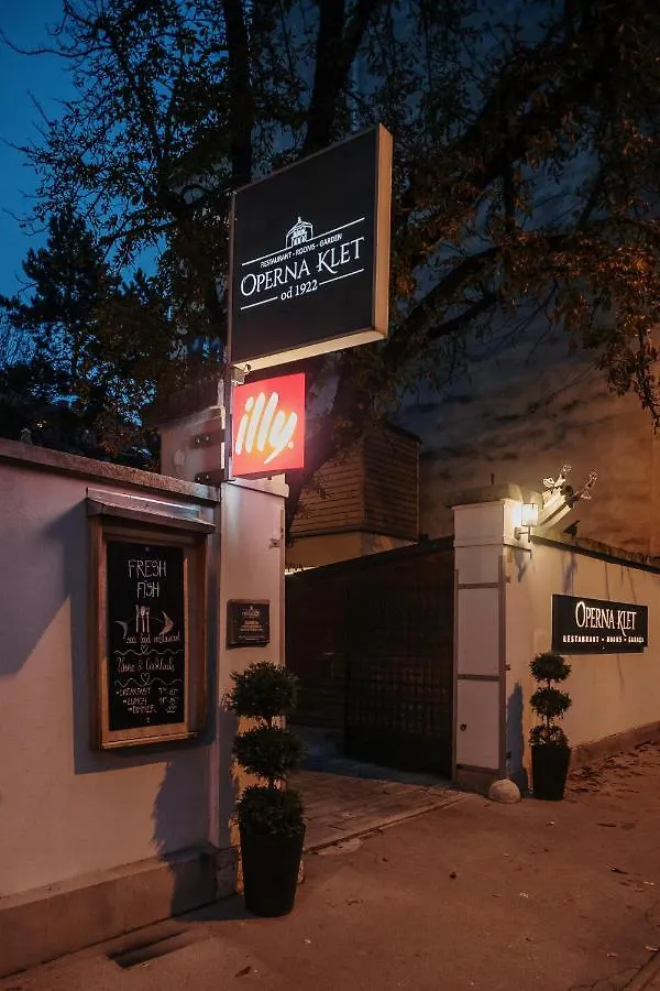 Operna klet Ljubljana Hotell 3*,