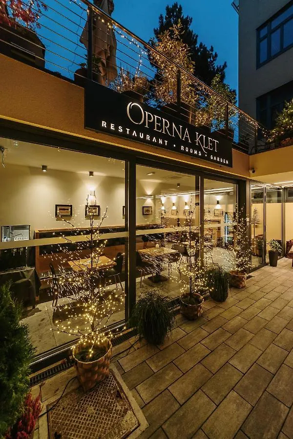 Operna klet Ljubljana Hotell