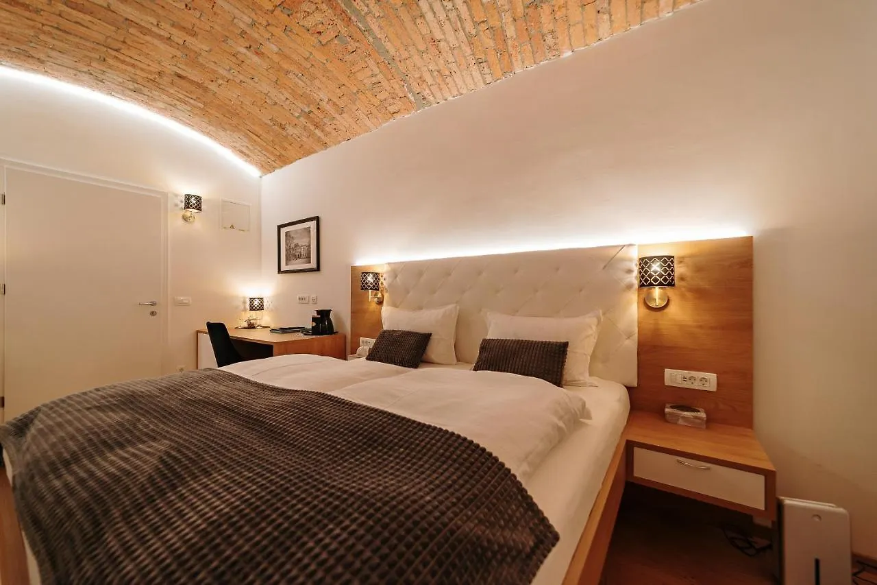 Hotel Operna Klet Lublana