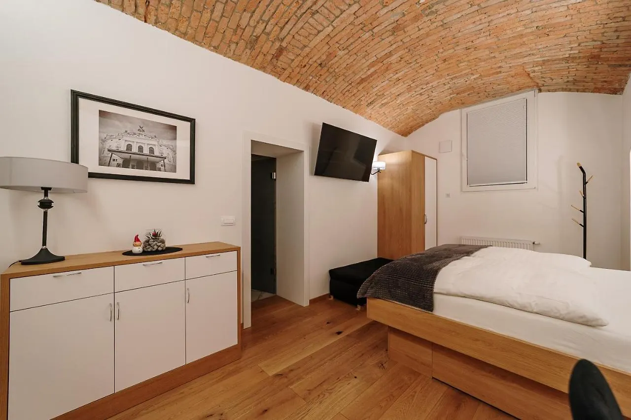 Hotel Operna Klet Lublana
